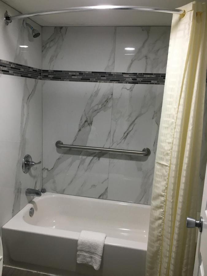 Travel Inn & Suites Humble Luaran gambar
